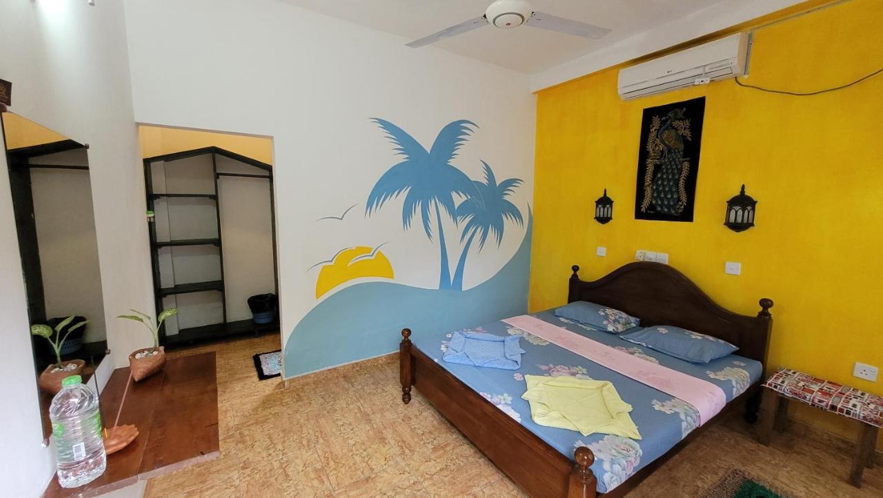 Malika'S Yellow House Hikkaduwa Εξωτερικό φωτογραφία